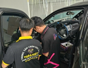 RỬA XE CHUẨN DETAILING VÀ RỬA XE TRUYỀN THỐNG KHÁC NHAU NHƯ THẾ NÀO?